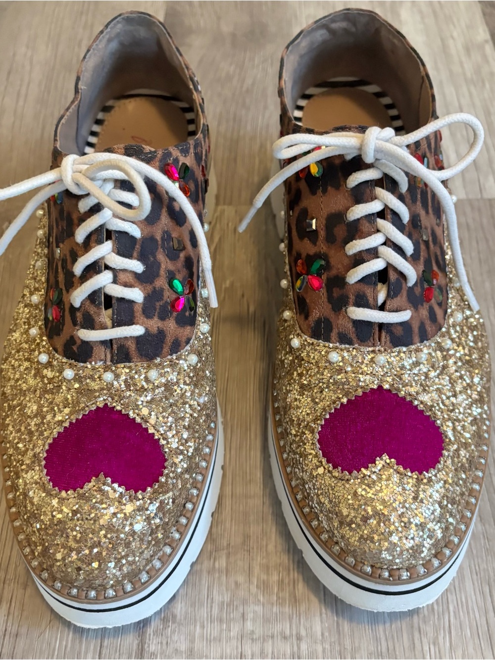 Betsey Johnson Gold Glitter Heart Animal Print Lace-Up Low Top Sneaker Size 7.5